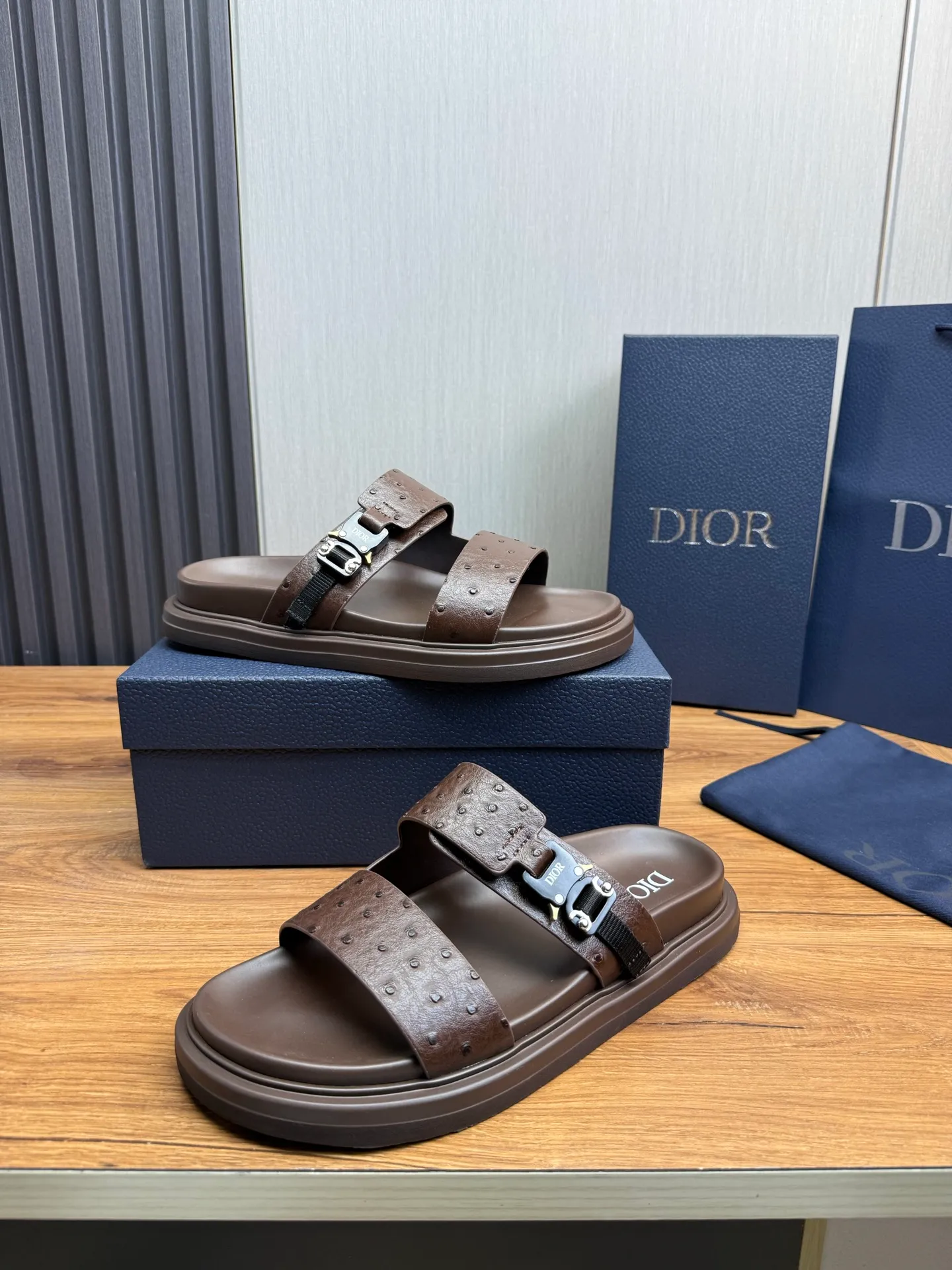 Men's shoes 300💰 Dior. Men's slippers🩴 Official website 1:1 production 38-45 size 45 46 🉑️Customized original material shipped✅